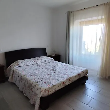 Bellavista Apartment *